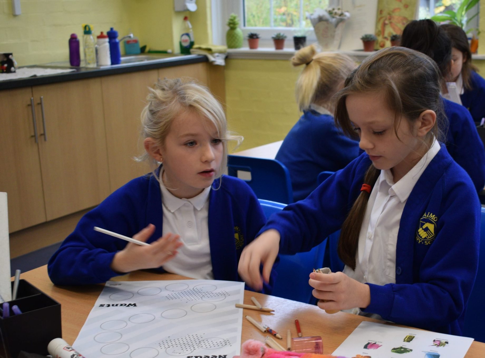 MP visiting a primary school financial education lesson
